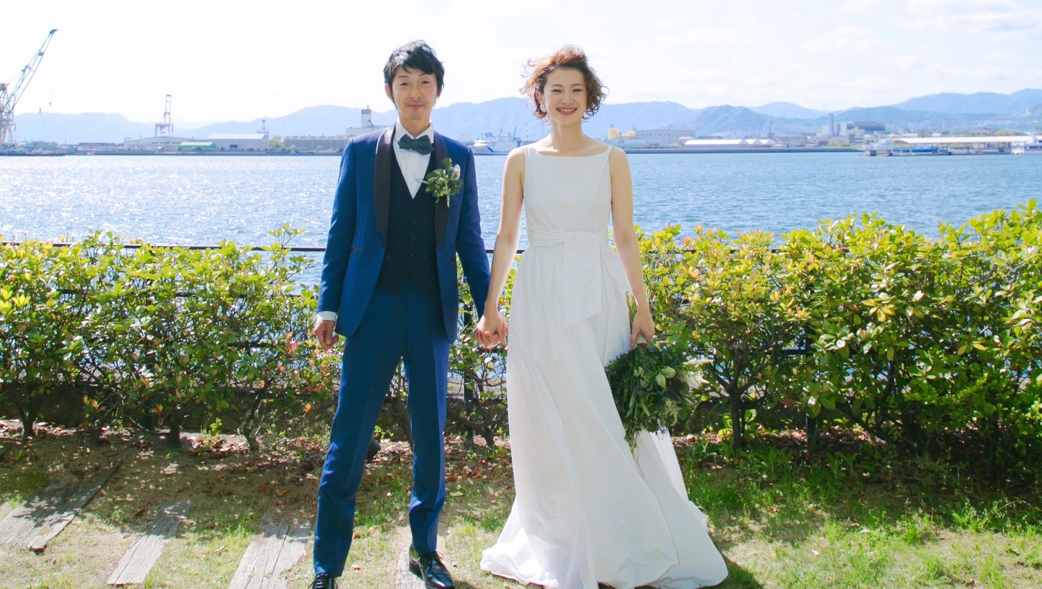 広島の結婚式場 アンティークなチャペルと新郎新婦